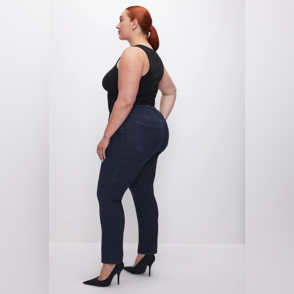 GOOD AMERICAN- ALWAYS FITS GOOD LEGS CIGARETTE JEANS